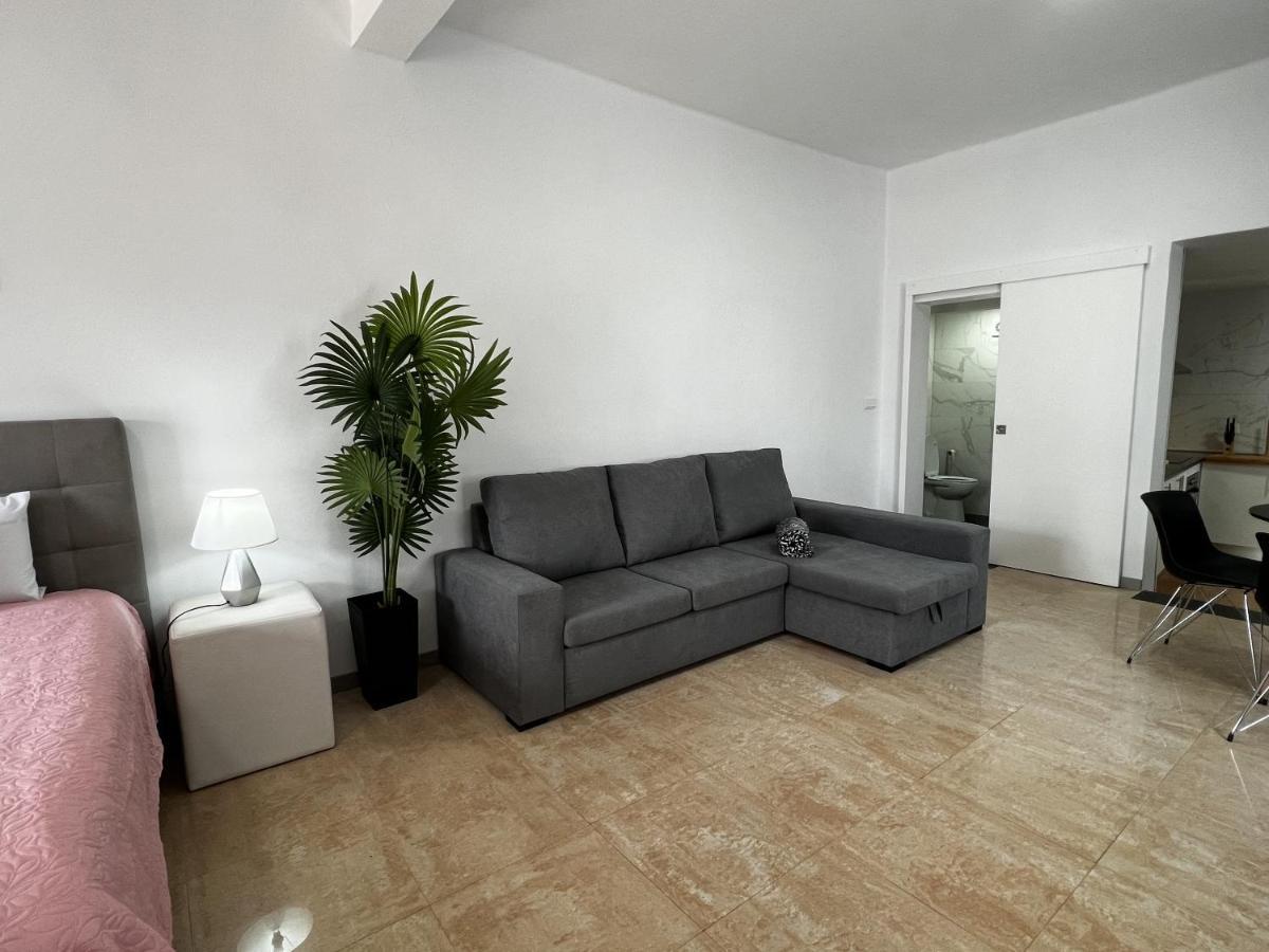 קניסל Studio Home Away From Home מראה חיצוני תמונה